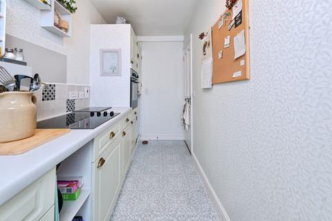 2 bedroom apartment for sale, High Street, Buckingham