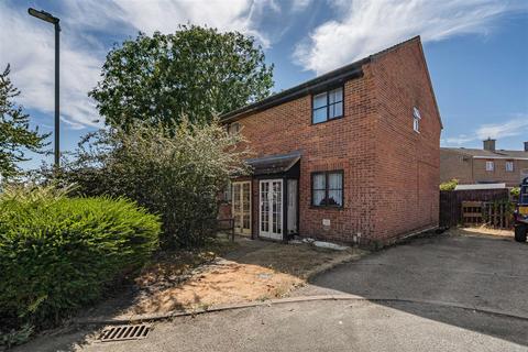 2 bedroom semi-detached house for sale, Gaydon Walk, Bicester