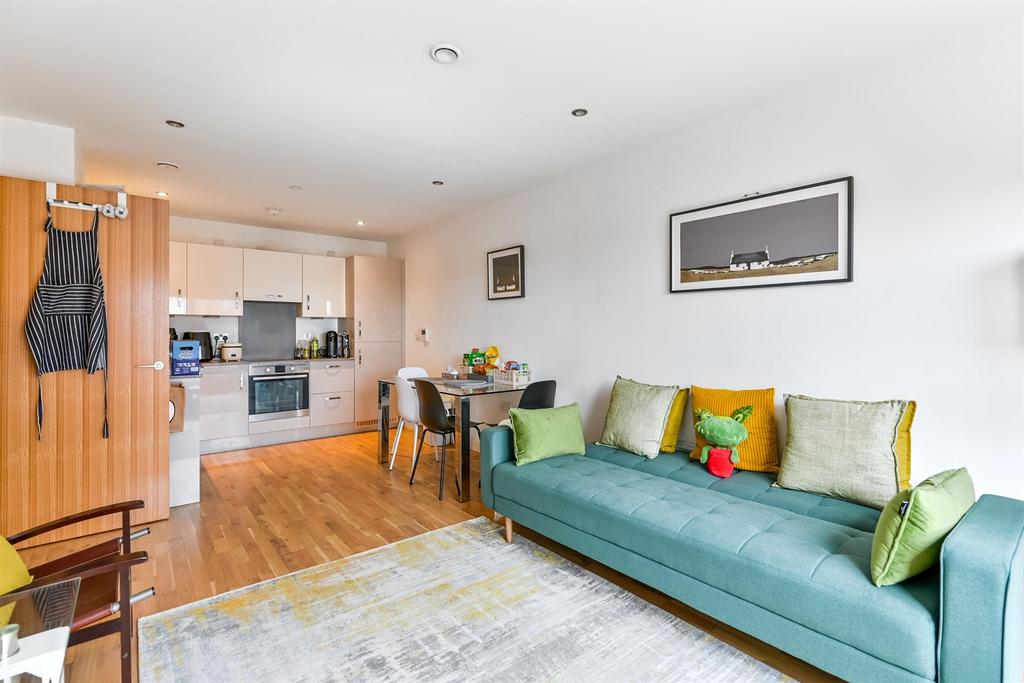 Apartment in Reading - View 2