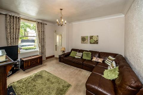 3 bedroom house for sale, Wakefield Road, Halifax HX3