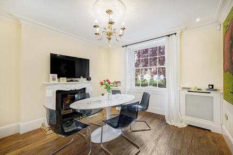 4 bedroom terraced house to rent, Trevor Square, London SW7
