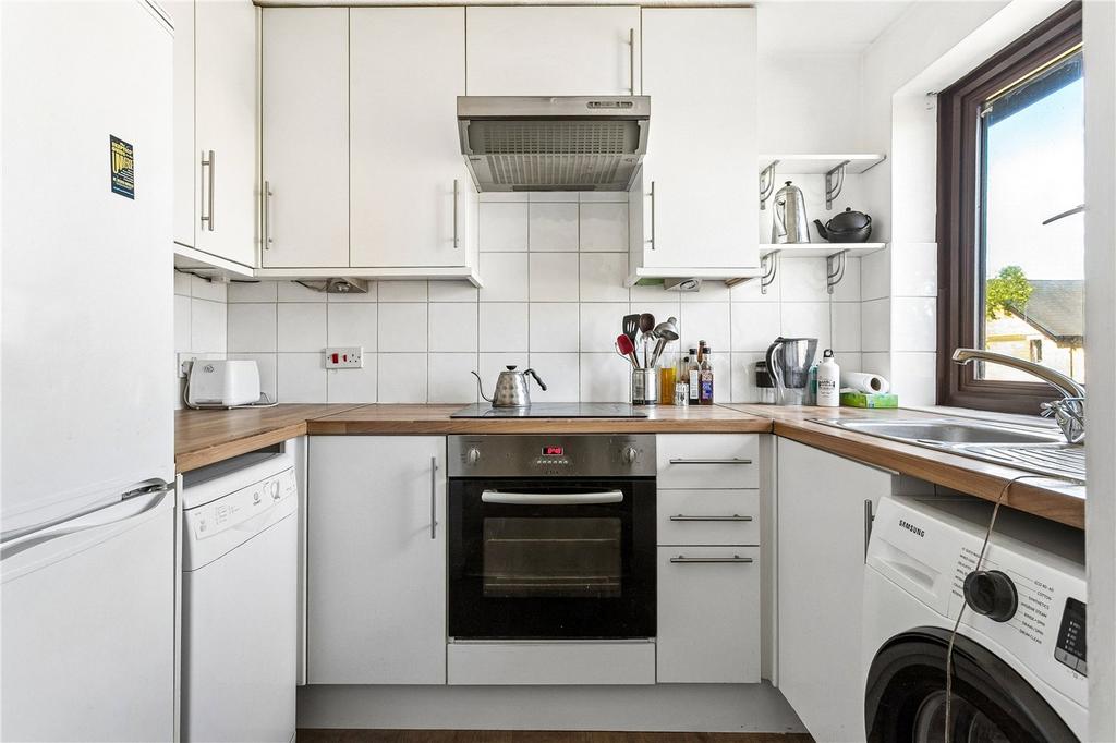 Apartment in London - View 5