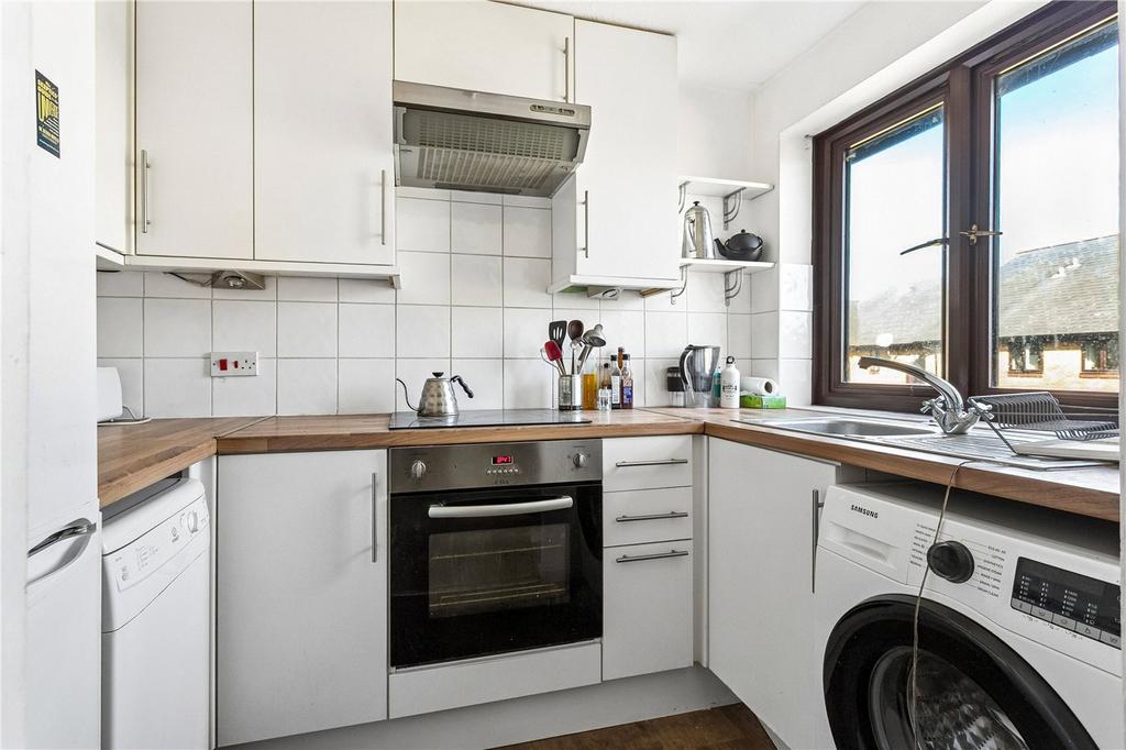 Apartment in London - More
