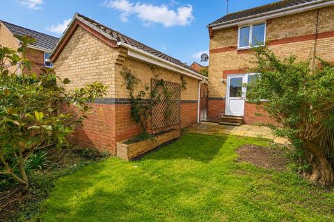2 bedroom end of terrace house for sale, Emsworth Close, Bury St. Edmunds IP32