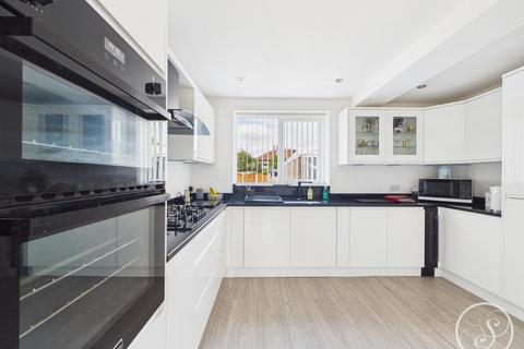 4 bedroom semi-detached house for sale, Cross Gates Road, Leeds