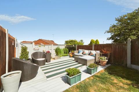 3 bedroom townhouse for sale, Prospect View, Bramley, Leeds