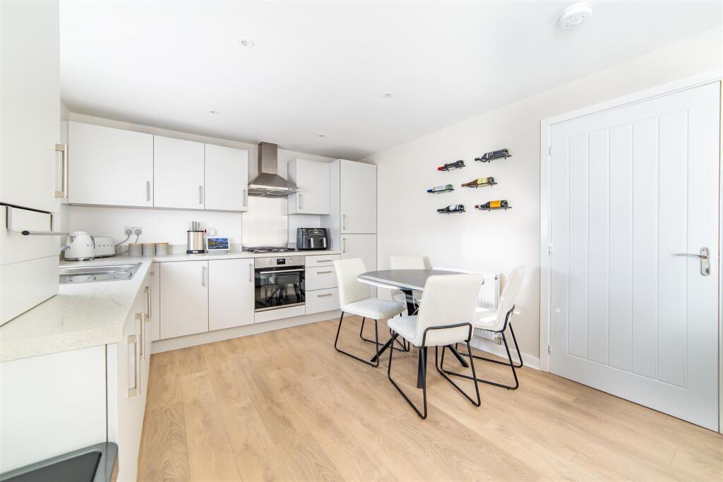 Apartment in Sheffield, South Yorkshire - View 2