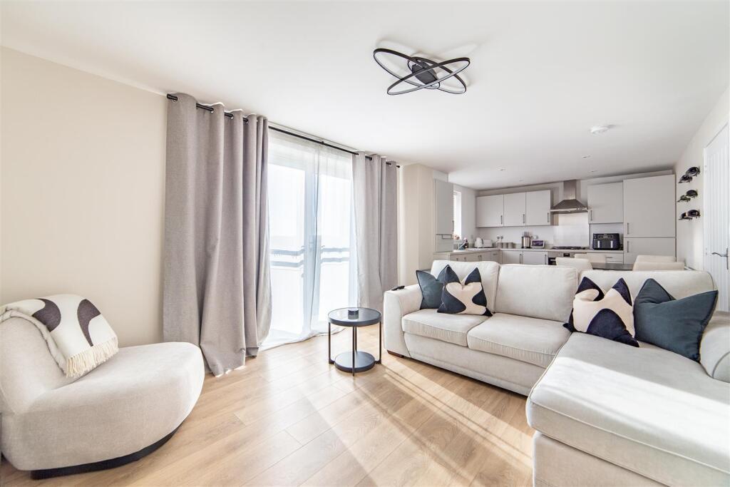 Apartment in Sheffield, South Yorkshire - View 3