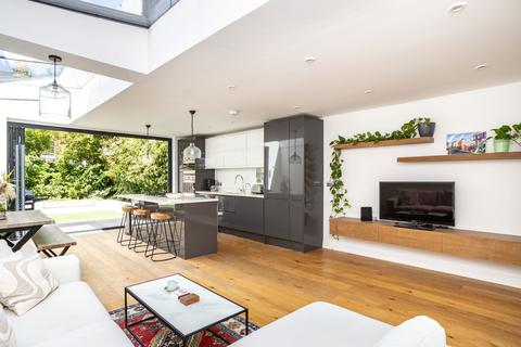 2 bedroom flat for sale, Upper Tollington Park, Stroud Green, N4