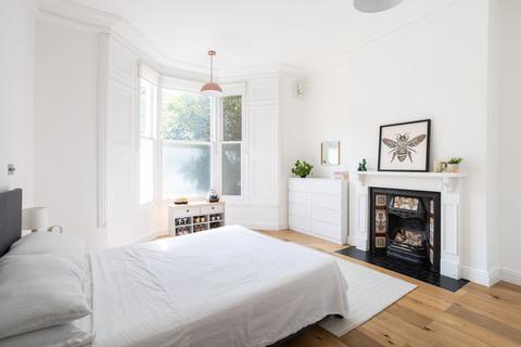2 bedroom flat for sale, Upper Tollington Park, Stroud Green, N4