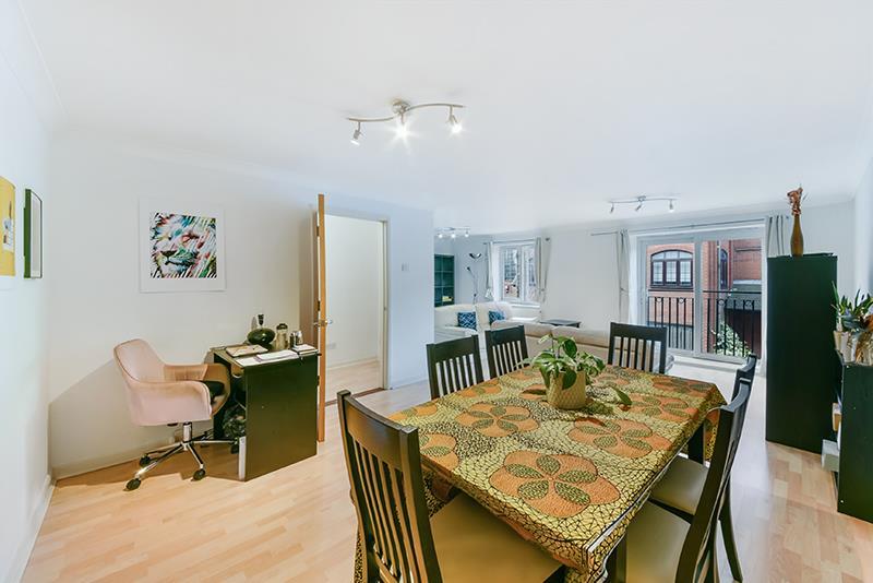 Apartment in London - View 3