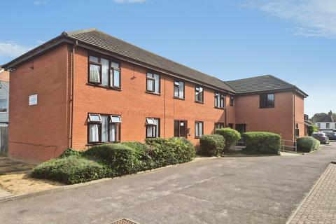 2 bedroom flat for sale, Warwick Road, Clacton-On-Sea