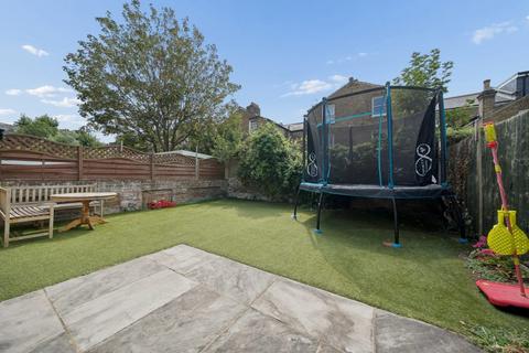 4 bedroom semi-detached house to rent, Rattray Road, London SW2