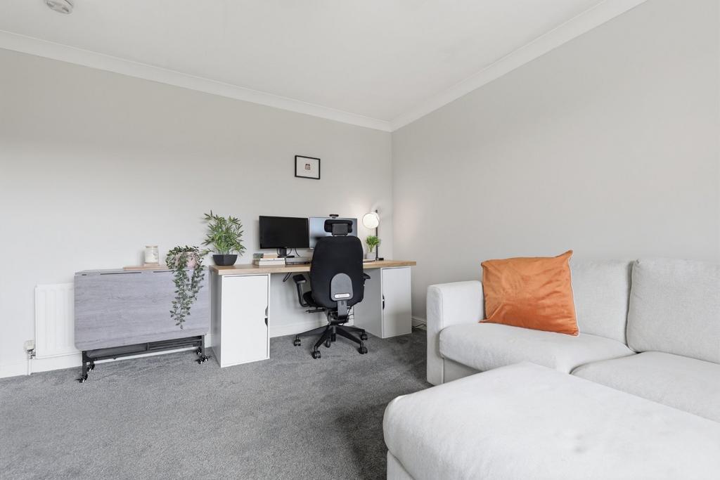 Apartment in Paisley, Renfrewshire - View 5