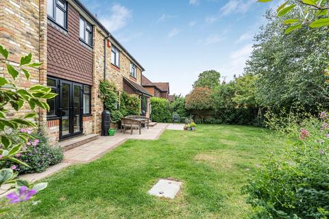 4 bedroom detached house for sale, Gilmais Bookham KT
