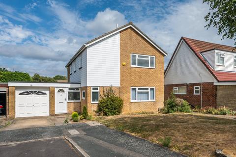 5 bedroom detached house for sale, Howard Gardens, Surrey GU1
