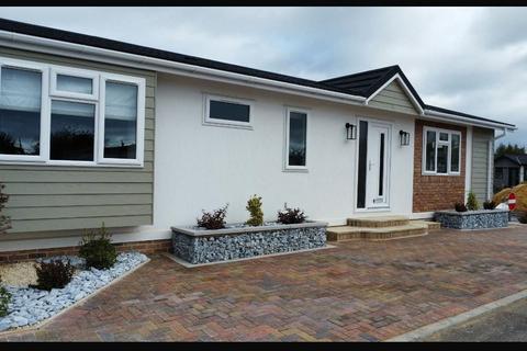 2 bedroom static caravan for sale, Clacton-on-Sea