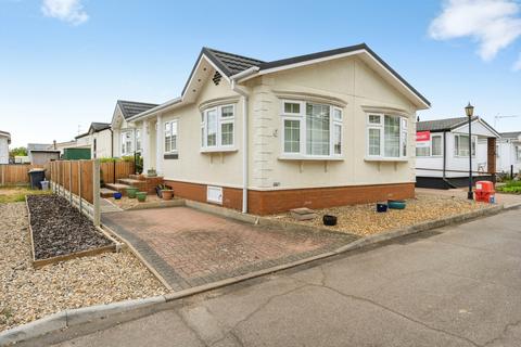 2 bedroom mobile home for sale, Folly Park, High Street, Clapham, Bedford, MK41