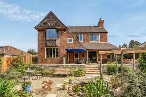 5 bedroom detached house for sale, Cainscross Road, Stroud, GL5