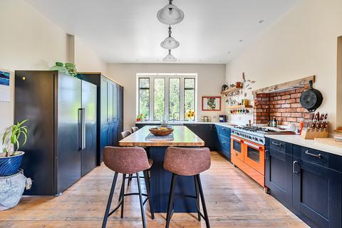 5 bedroom detached house for sale, Cainscross Road, Stroud, GL5