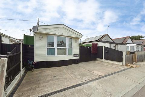 2 bedroom detached bungalow for sale, Singer Avenue, Jaywick, CLACTON-ON-SEA