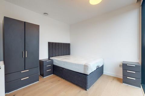 Studio to rent, Highgate Hill