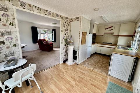 2 bedroom park home for sale, Estuary Park, Llangennech, Llanelli