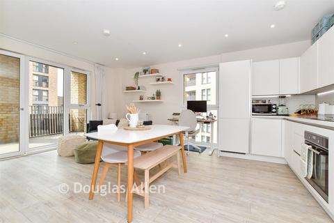 2 bedroom apartment for sale, Tansy House, London E17