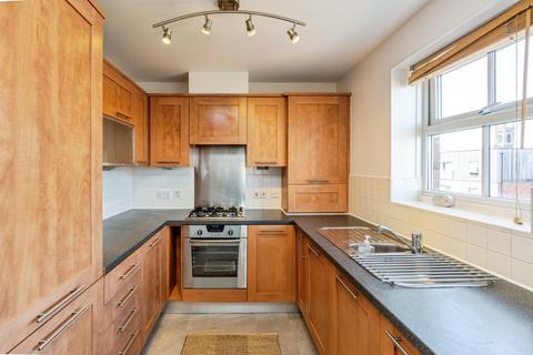 2 bedroom flat for sale, Holywell Drive, Warrington, Cheshire, WA1