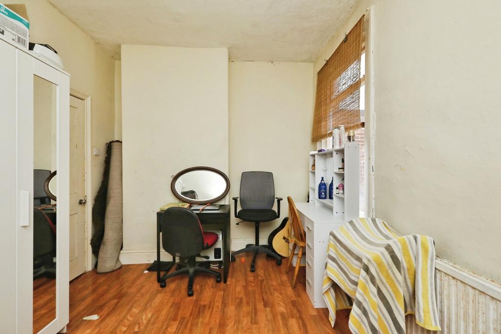 House in Sheffield, South Yorkshire - View 5