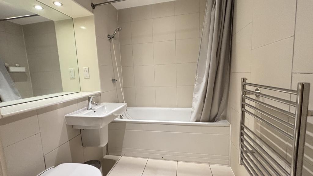 Apartment in Newcastle upon Tyne, Battle Field - View 4