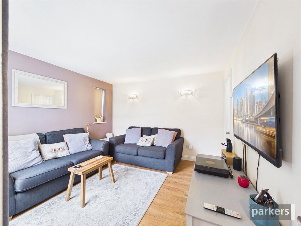 House in Woodley, Wokingham - View 2