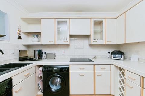 2 bedroom apartment for sale, Wilmington Square, Eastbourne BN21