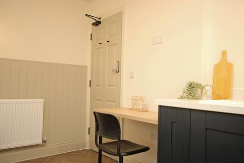 undefined, Rockingham Road, Kettering, Northamptonshire, NN16
