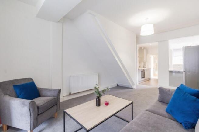 House in Nottingham, Nottinghamshire - View 3