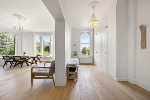 3 bedroom flat for sale, Fairmile Park Road, Pine View Fairmile Park Road, KT11