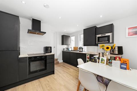2 bedroom flat for sale, Mayfield Road, South Croydon CR2