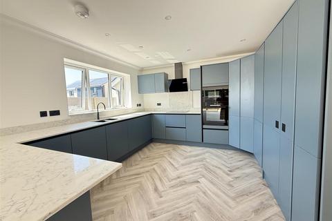 5 bedroom detached house for sale, Maes Y Teirw, Carmarthen