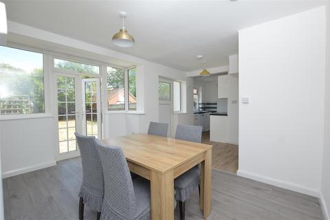 3 bedroom house to rent, Glenmore Gardens, Norwich