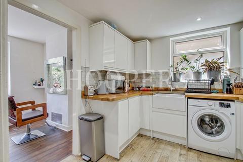 2 bedroom maisonette for sale, Tanfield Avenue, London, NW2