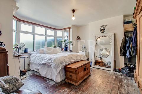 2 bedroom maisonette for sale, Tanfield Avenue, London, NW2