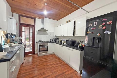 2 bedroom flat for sale, Browning Road,  London, E12