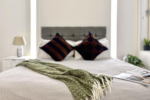 Studio to rent, Spacious Furnished Studio | Bills Included at Gravity Co., Hounslow , 15-21 Staines Rd TW3