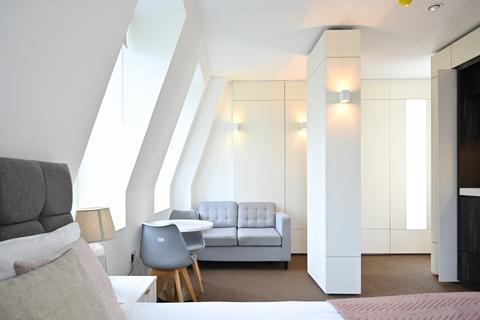 Studio to rent, Premium Studio | Bills Included at Gravity Co., Hounslow , 15-21 Staines Rd TW3