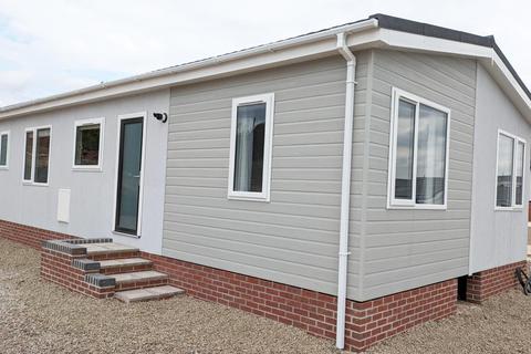 2 bedroom park home for sale, Bromyard, Herefordshire, HR7