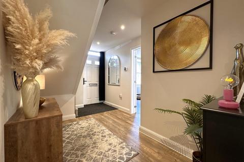 4 bedroom detached house for sale, Lysander Place, Fernwood, Newark