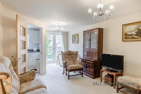 2 bedroom apartment for sale, Victoria Gardens. Reglan Road, Frinton-On-Sea, Essex, CO13 9FA