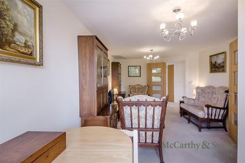 2 bedroom apartment for sale, Victoria Gardens. Reglan Road, Frinton-On-Sea, Essex, CO13 9FA