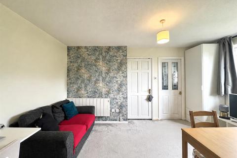 1 bedroom flat to rent, Green Pond Close, London E17