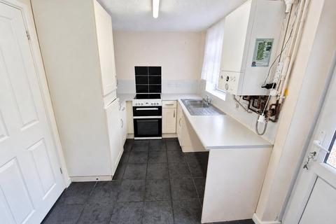 2 bedroom terraced house to rent, Biddiscombe Close, Somerset TA6
